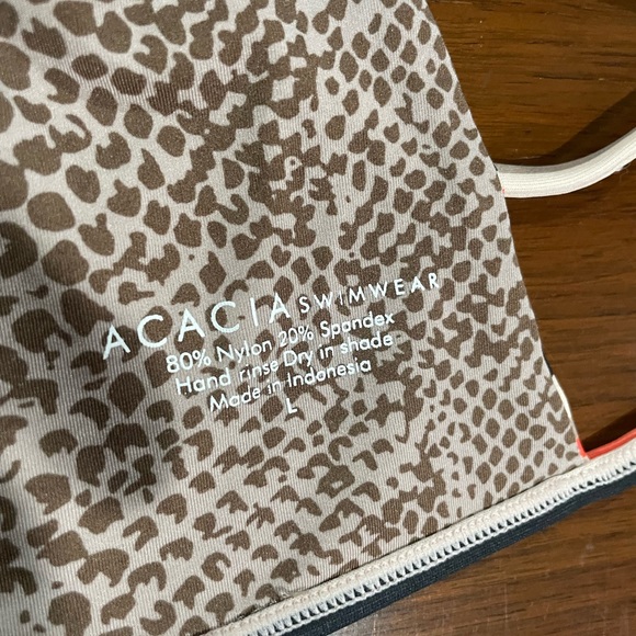 Acacia two piece swimsuit - Picture 3 of 3